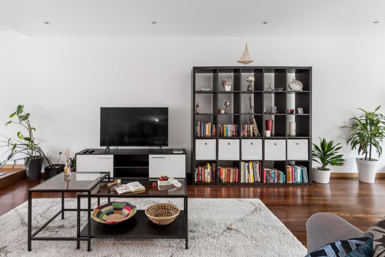 Апартаменты Joivy Sleek House Balcony & 2 Terraces In Porto Мая Экстерьер фото