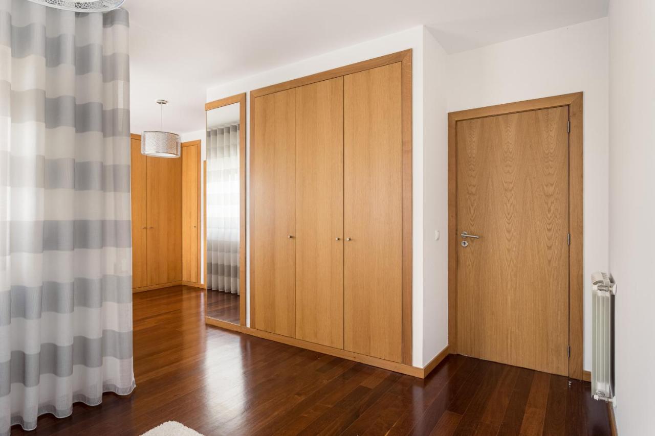 Апартаменты Joivy Sleek House Balcony & 2 Terraces In Porto Мая Экстерьер фото