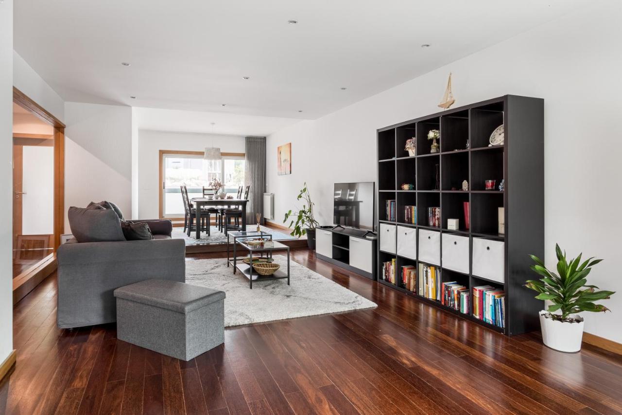 Апартаменты Joivy Sleek House Balcony & 2 Terraces In Porto Мая Экстерьер фото