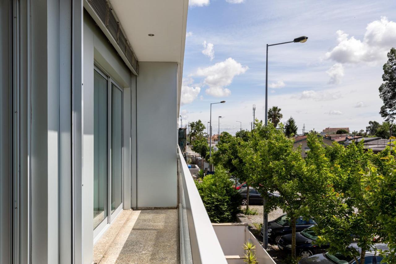 Апартаменты Joivy Sleek House Balcony & 2 Terraces In Porto Мая Экстерьер фото